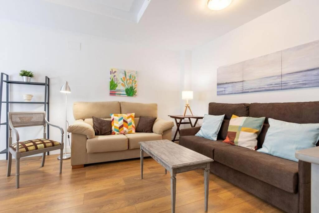Triana Pages Oasis By Valcambre Apartment Севиля Екстериор снимка