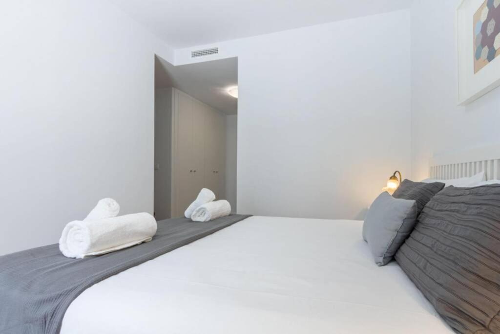 Triana Pages Oasis By Valcambre Apartment Севиля Екстериор снимка