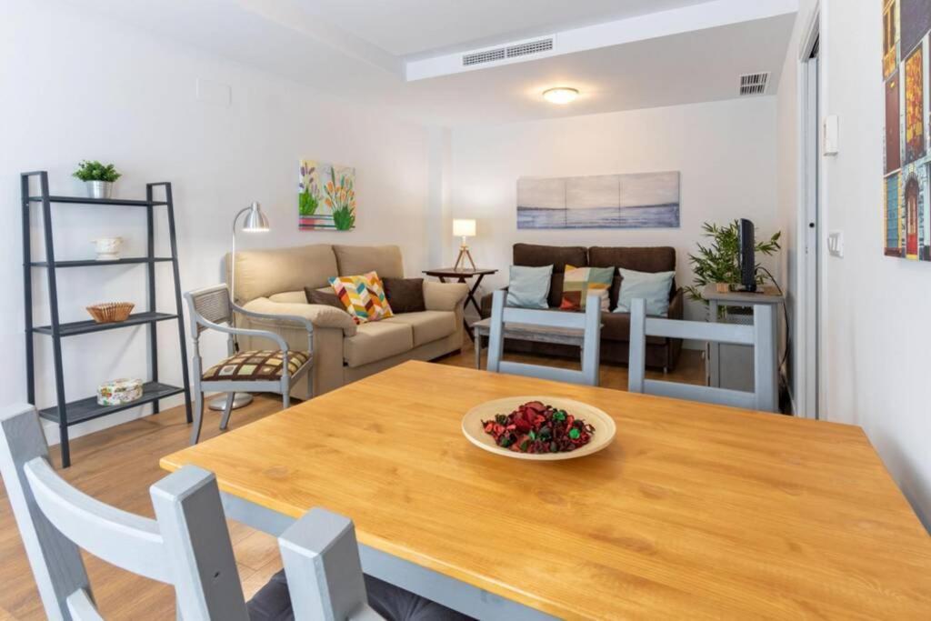 Triana Pages Oasis By Valcambre Apartment Севиля Екстериор снимка