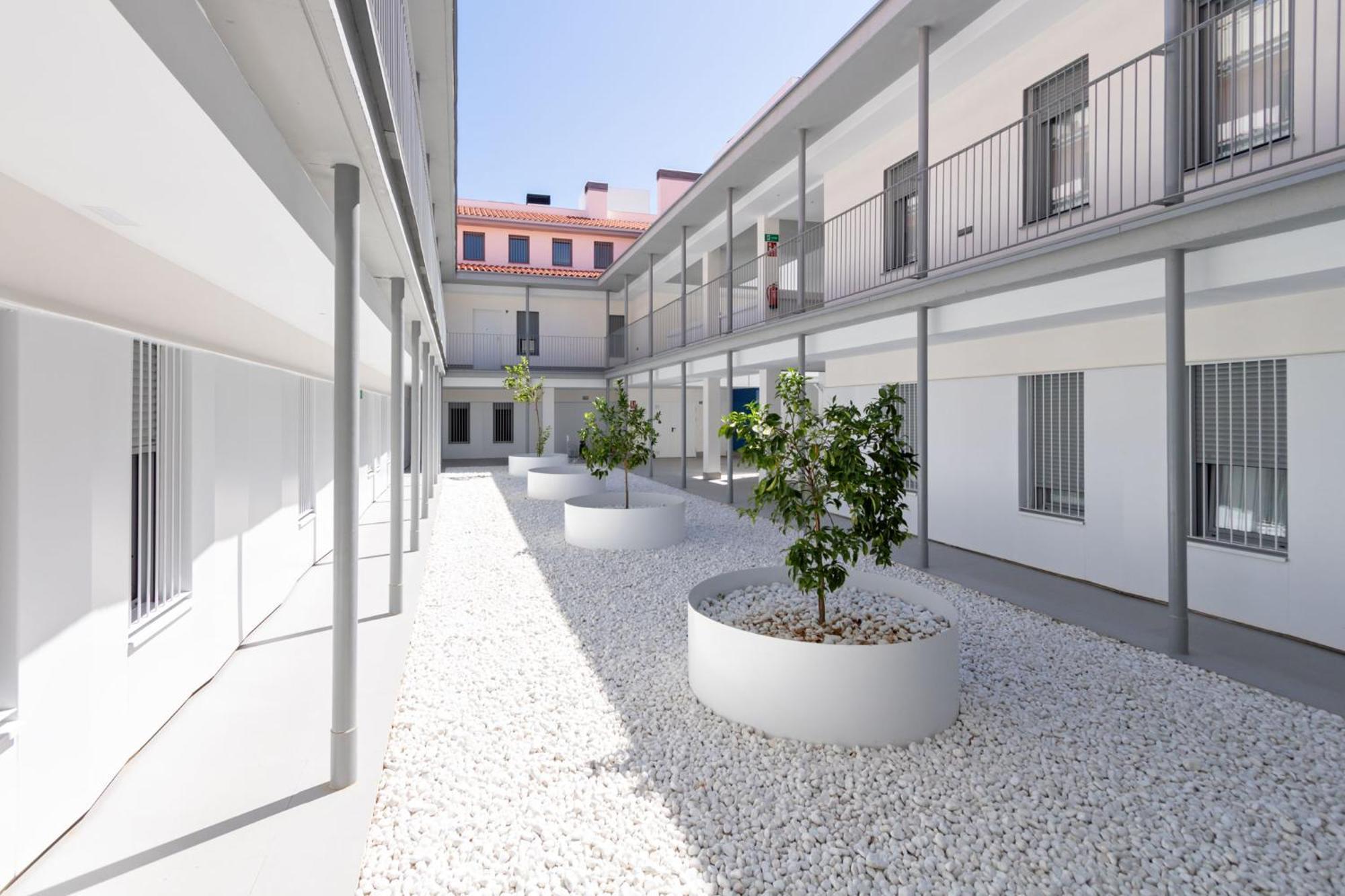 Triana Pages Oasis By Valcambre Apartment Севиля Екстериор снимка